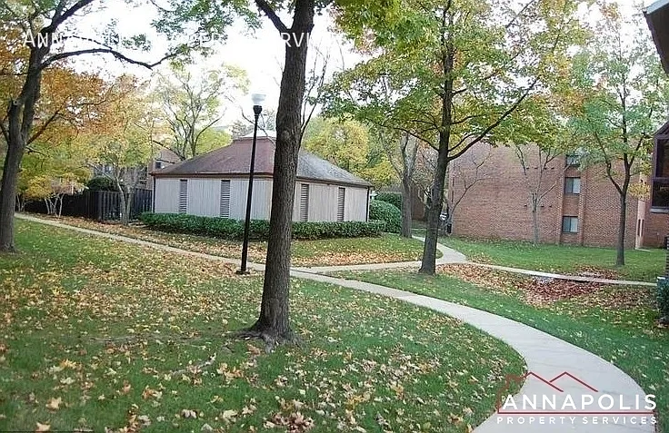 302 Hilltop Ln #C — Photo 23