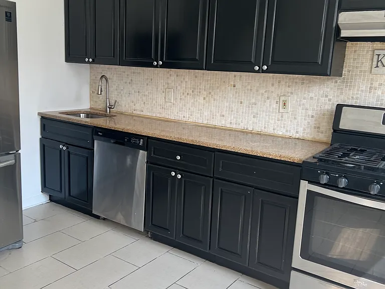 44 E 31st St #1 — Photo 9