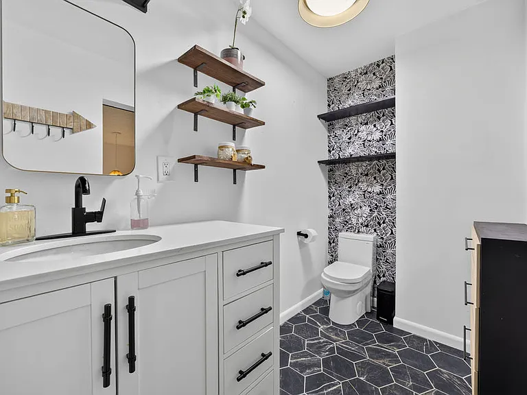 2190 Cartwright Pl — Photo 32