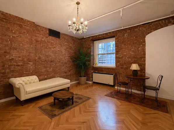 22 E 82nd St #C-2, New York, NY 10028