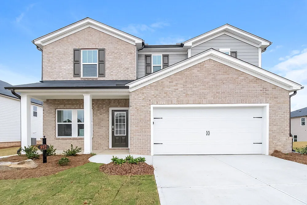 4 bed, 2.5 bath, 2479 sqft, $2,405 — Photo 1