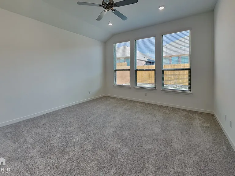 804 Demelza Dr — Photo 8
