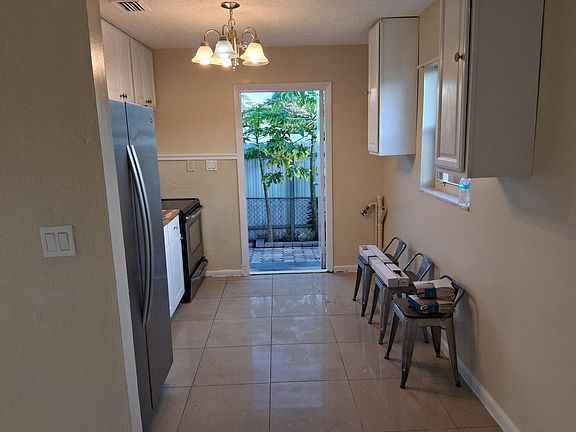 2nd image of 420 Fleming Avenue