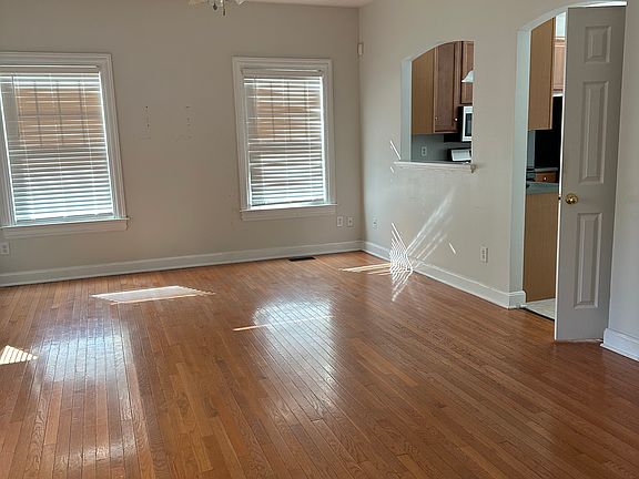 5th image of 1704 Yandes St