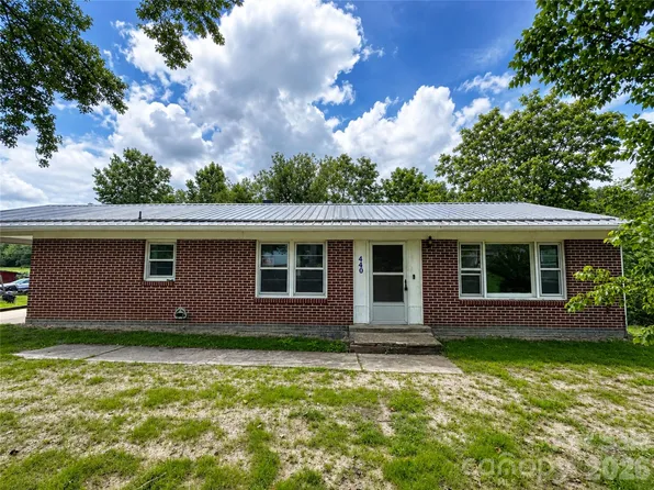 440 Us Highway 19e, Spruce Pine, NC 28777