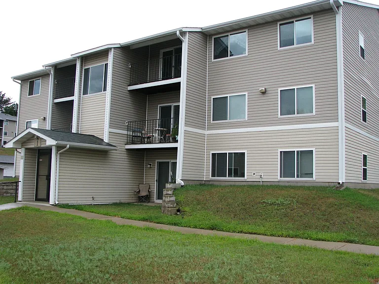 Southview Apartments — Photo 13