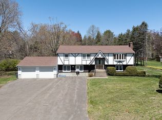 20 Winwood Cir, Somers, CT 06071