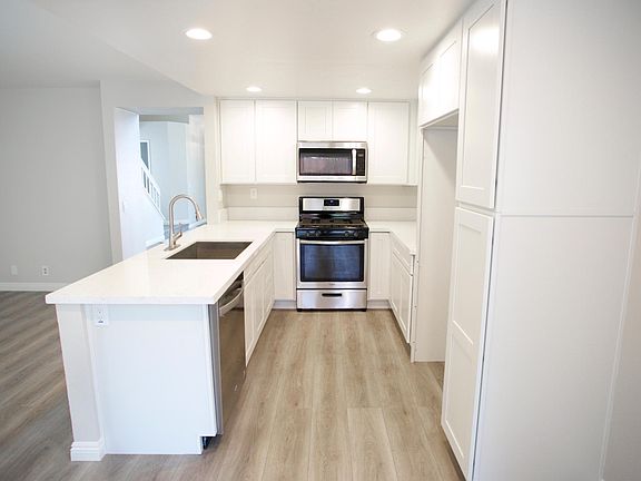 4th image of 4965 Shadydale Ln