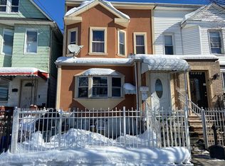 9729 117th St, South Richmond Hill, NY 11419