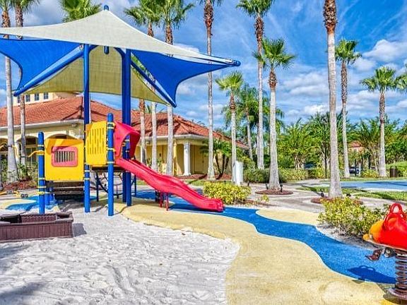 3rd image of 112 Madiera Beach Blvd #112