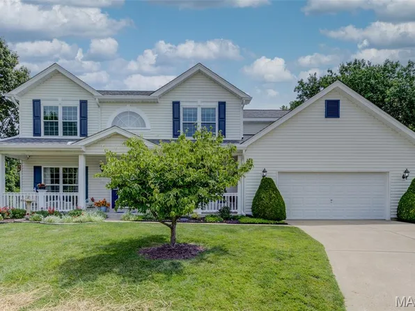 380 Huntleigh Manor Dr, Saint Charles, MO 63303