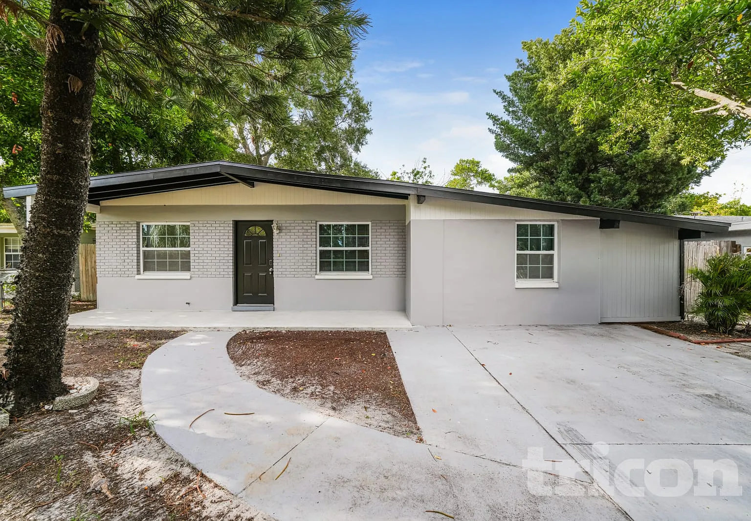 4313 W Bay Avenue Tampa FL — Photo 1