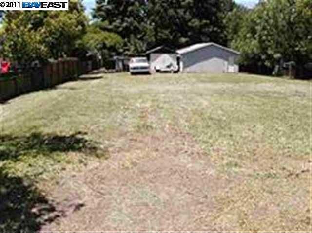 2nd image of 19448 Lake Chabot Rd