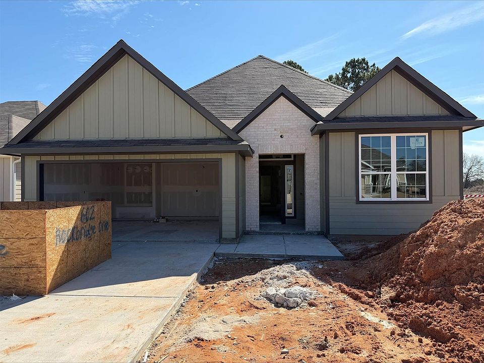 1st image of 602 Rockbridge Dr