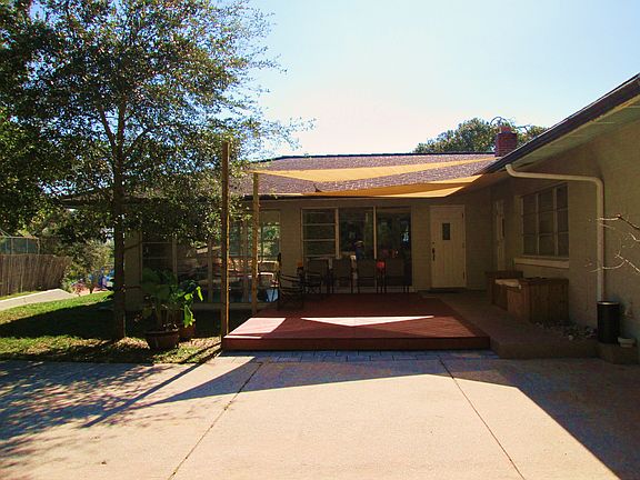 3rd image of 315 Bostwick Ave