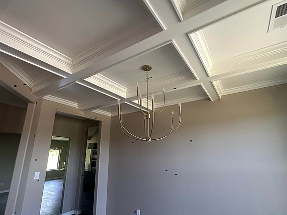 3rd image of 131 Como Ln