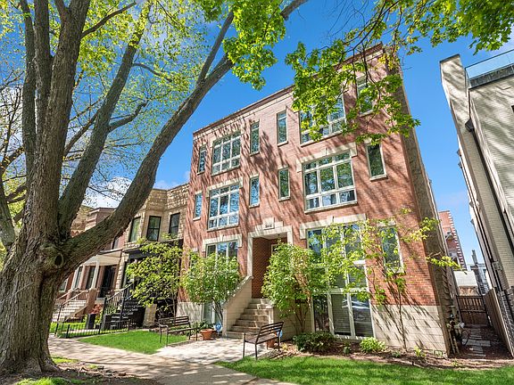 3rd image of 3640 N Bosworth Ave APT 2S