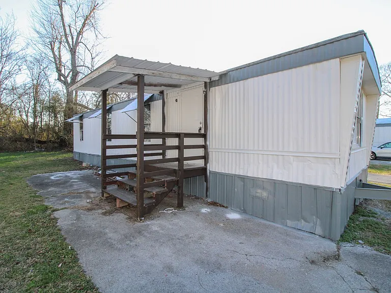 36 Simmons Cir #7 — Photo 2