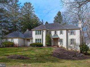 217 Ravenscliff Rd, Saint Davids, PA 19087