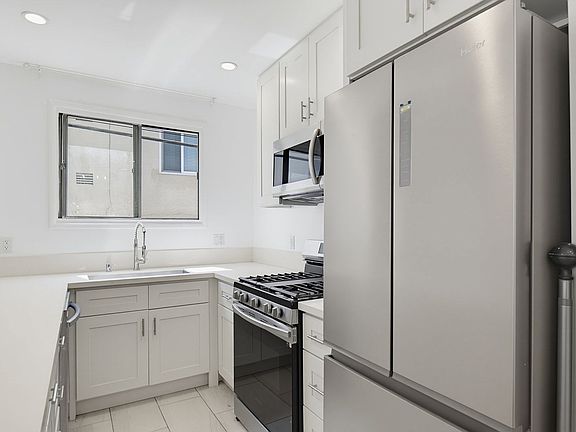 2nd image of 337 S Rexford Dr APT 8