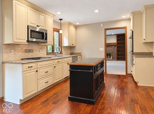 13111 Derbyshire Ct, Carmel, IN 46033