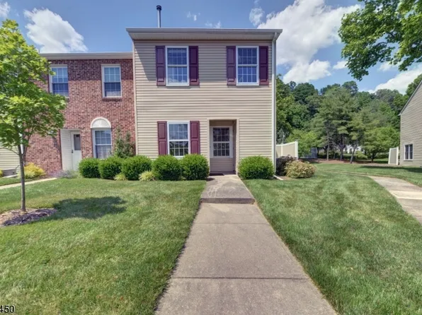 22 Toms Point Ln, Lincoln Park Boro, NJ 07035