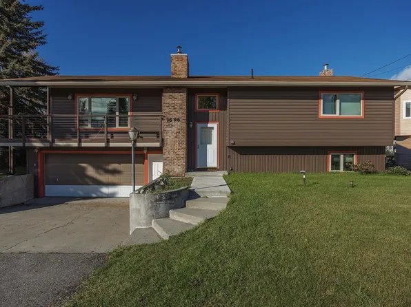 2596 Riverview Dr, Fairbanks, AK 99709