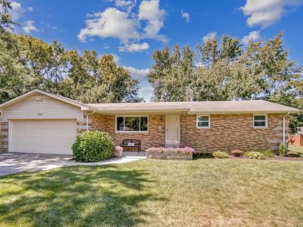 3926 E Saddle Dr, Fort Wayne, IN 46804