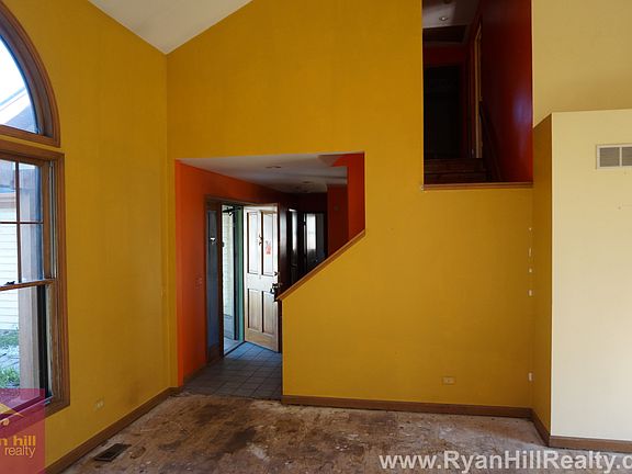 4th image of 869 Brentwood Dr