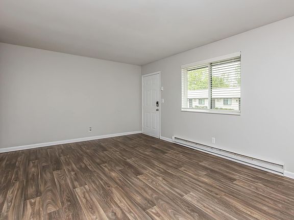2nd image of 2426 E Main St #B-b8