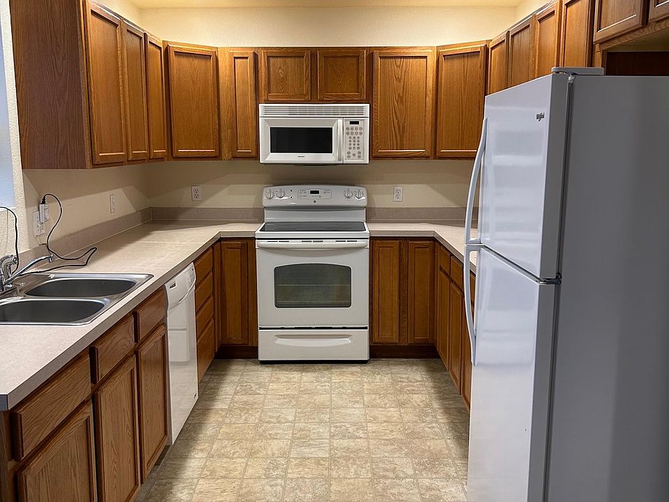 944 Glen Haven Cir 4, Petoskey, MI 49770 Zillow