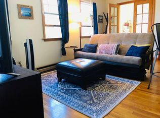 114 Charles St #2, Cambridge, MA 02141