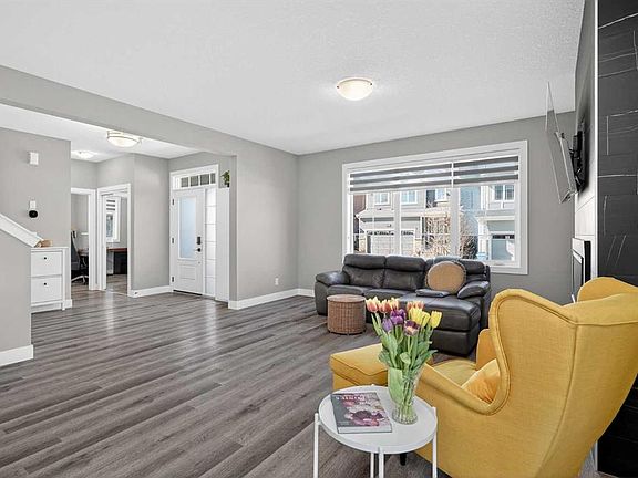 5th image of 167 W Yorkstone Way SW