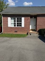 2nd image of 3109 W Walnut St APT 1