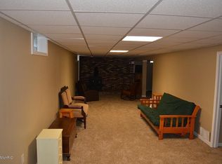 15800 Grand River Trl, Portland, MI 48875