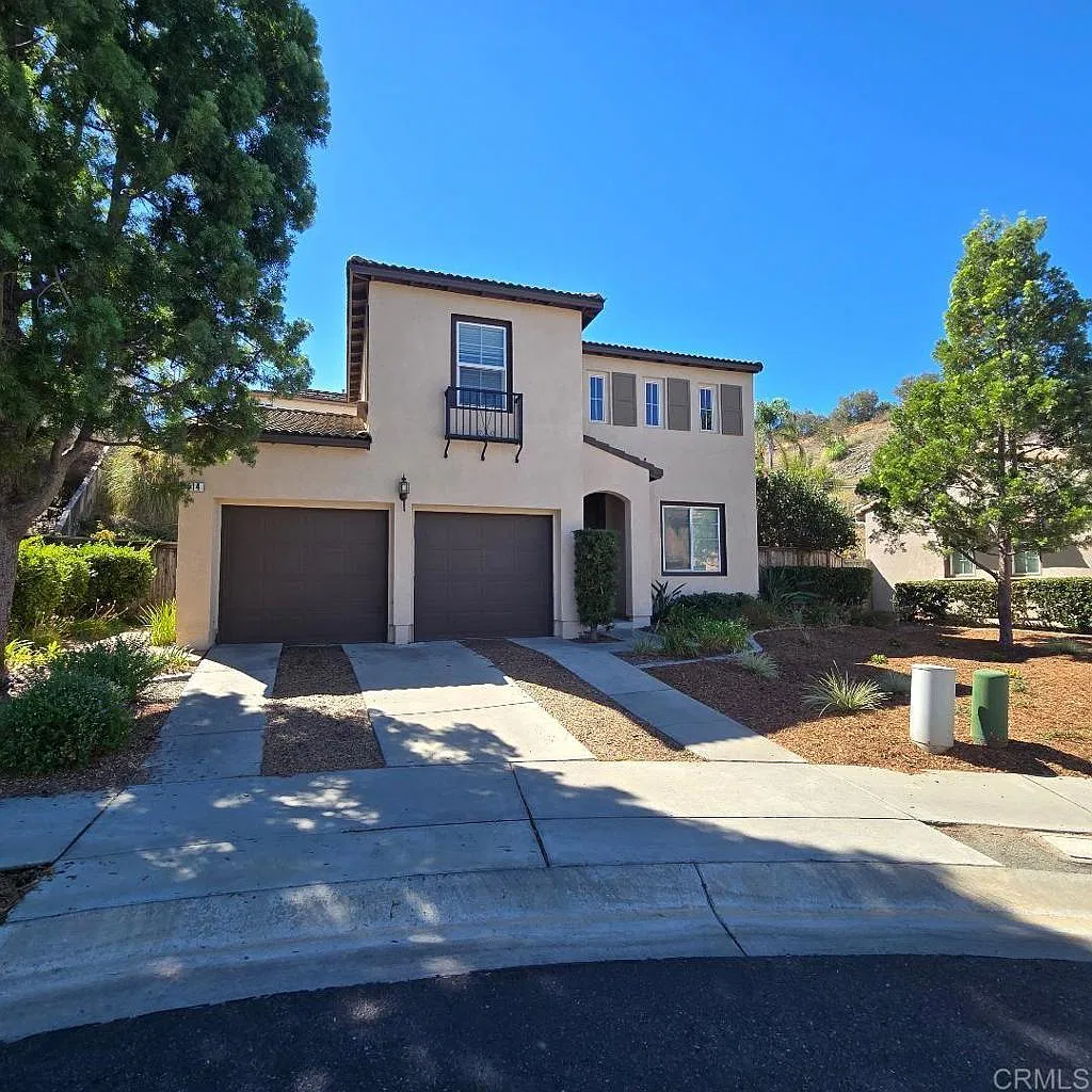 3 bed, 2.5 bath, 1909 sqft, $3,850 — Photo 1