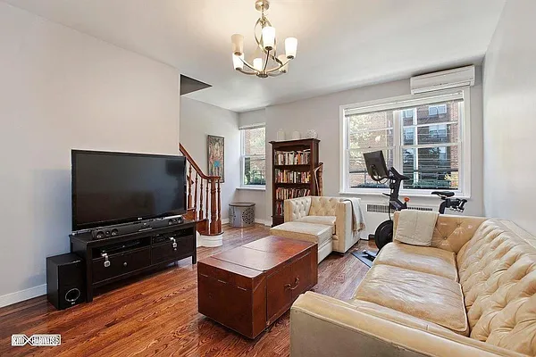 Rented by Citi Habitats | media 41