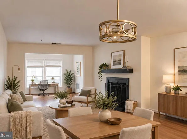 3176 Summit Square Dr #4-C5, Oakton, VA 22124