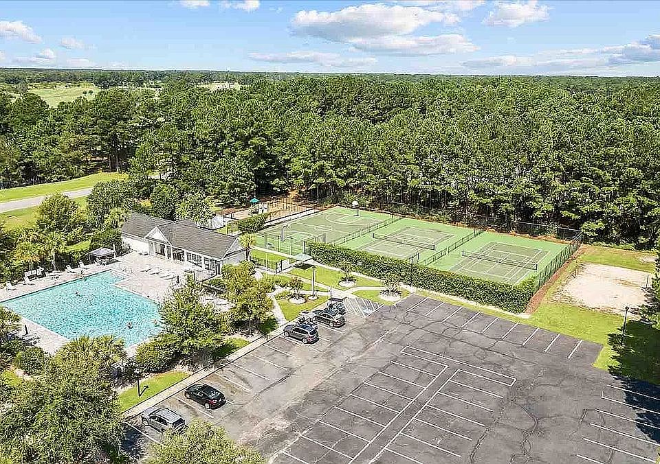 2nd image of 4827 Seabreeze Ln