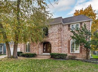 89 Autumnview Rd, Williamsville, NY 14221