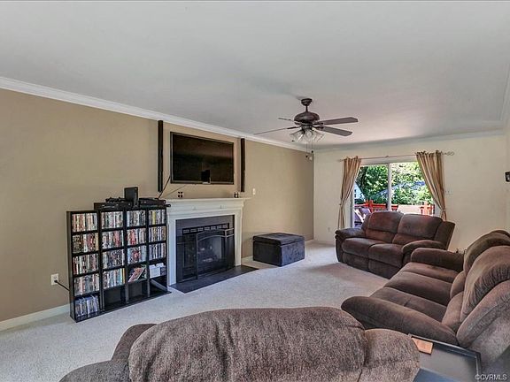 3rd image of 7092 Mill Valley Ct
