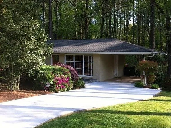 2711 Winding Ln, Atlanta, GA 30319