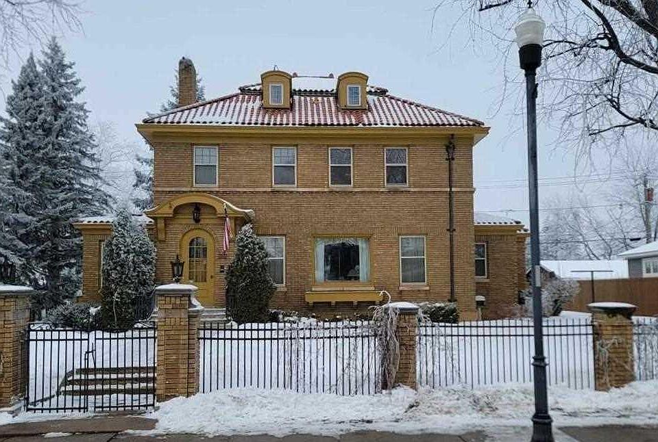 1st image of 1001 E Howard St