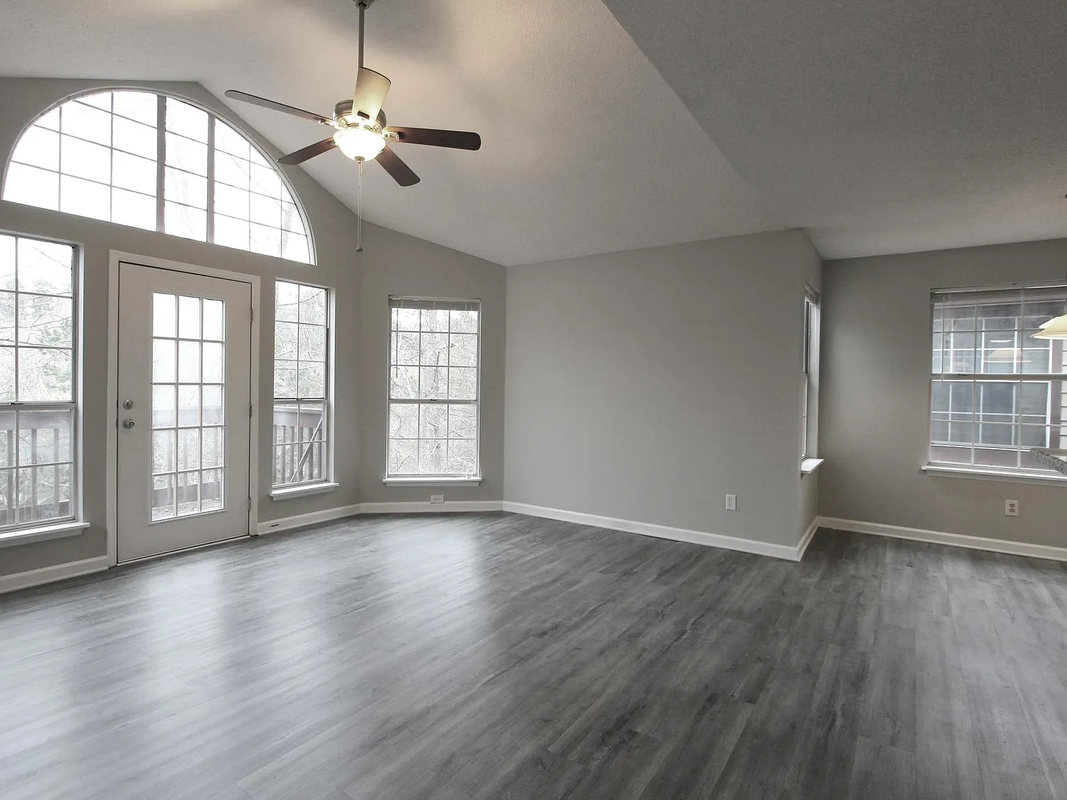 2 bed, 880 sqft, $1,495 — Photo 4