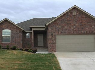 217 Cherokee St, Lowell, AR 72745