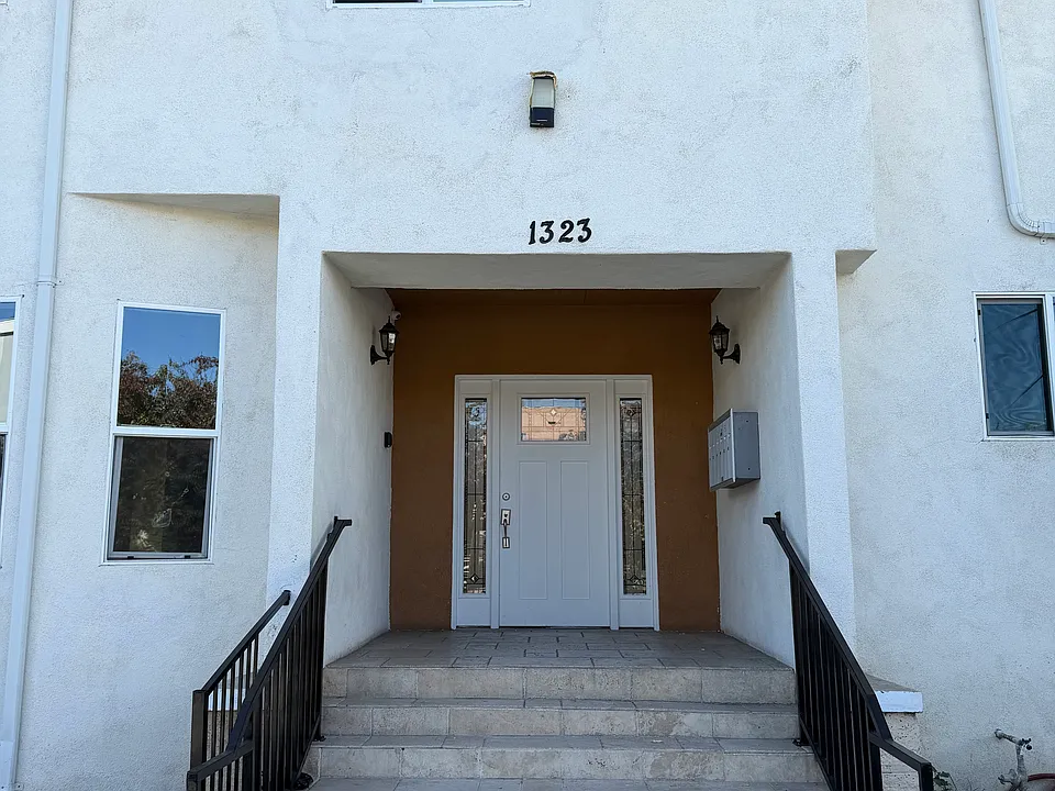 1323 Arapahoe St #3