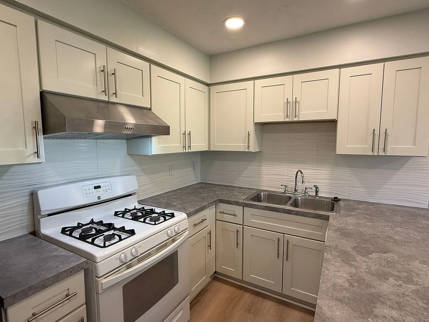 Updated Townhome in Coon Rapids!! 3bed/2bath — Photo 2