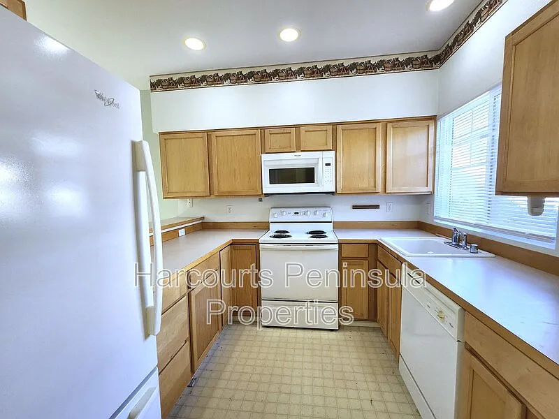 ridgetop — Photo 3