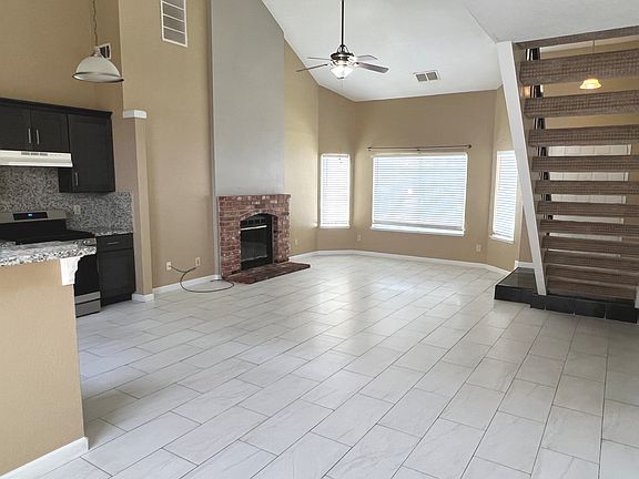 3rd image of 5354 Meadow Wood Ln