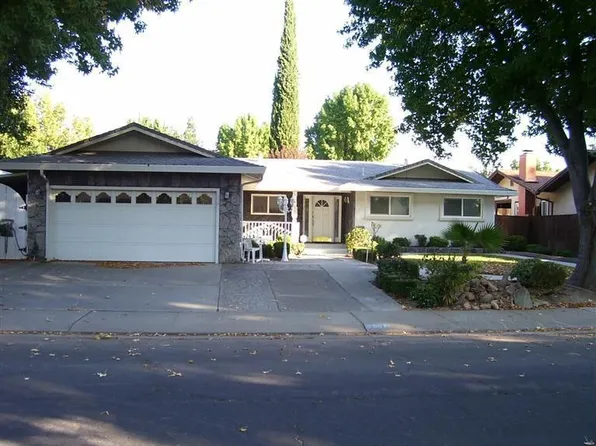 2501 Continental Dr, Modesto, CA 95355